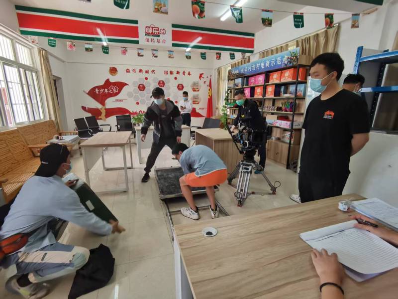 荆州广告片拍摄公司：极简主义践行者，少即是多的视觉哲学